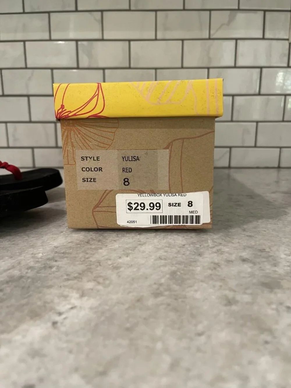 Yellow Box Yulisa Sandals Womens Size 8 Red Chevron Flip Flop Wedge Comfort - Picture 4 of 6